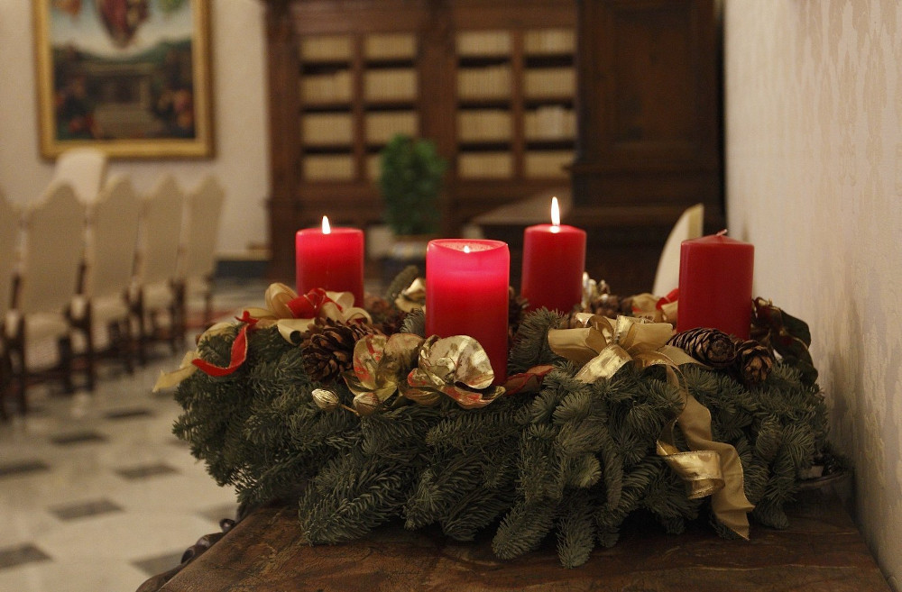 An Advent wreath is pictured in the Apostolic Palace at the Vatican Dec. 15, 2014. (CNS/Paul Haring)