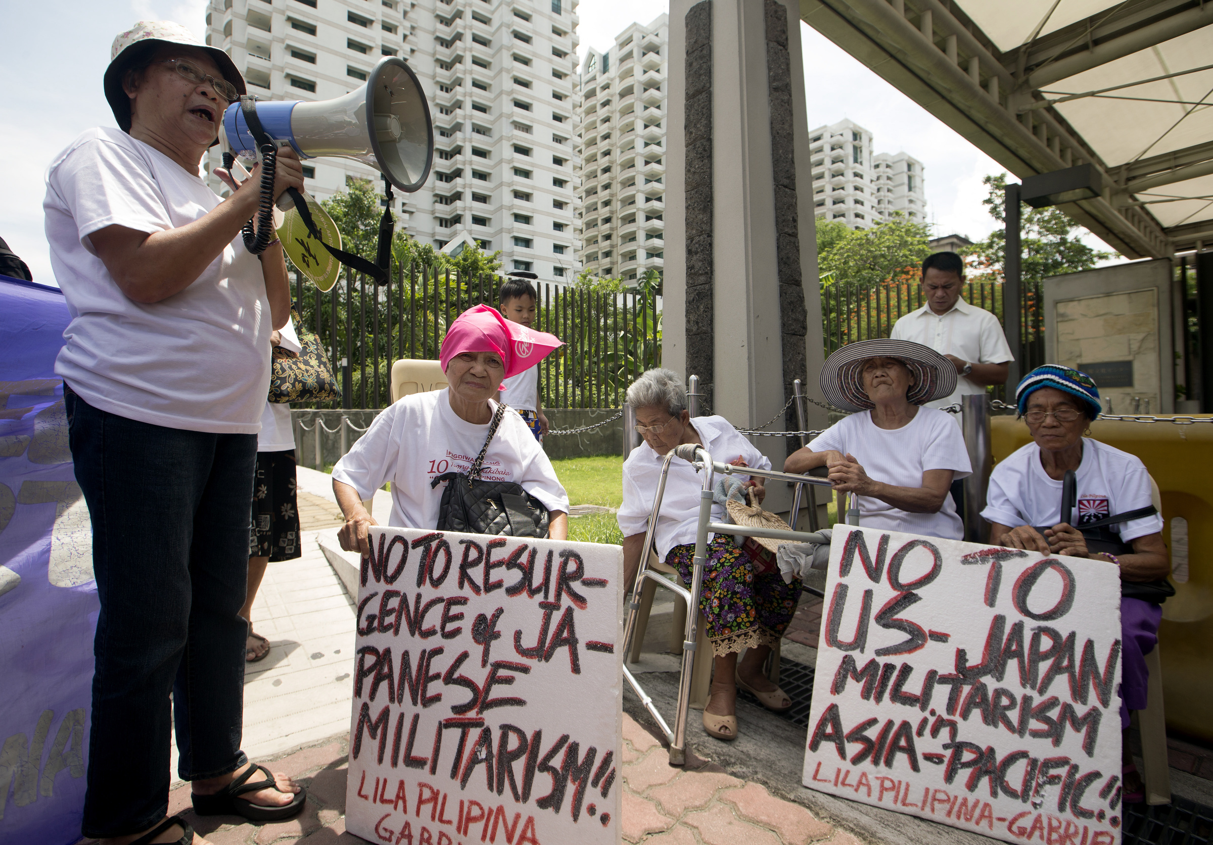 Former Filipino "comfort women," protest outside the Japanese embassy in Pasay City, Philippines, June 25. (CNS/EPA/Ritchie B. Tongo)