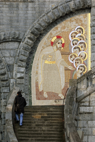 A depiction of the Risen Christ appearing to his disciples is seen in a mosaic at the shrine in Lourdes, France. Easter is March 27 this year. (CNS/Nancy Wiechec)