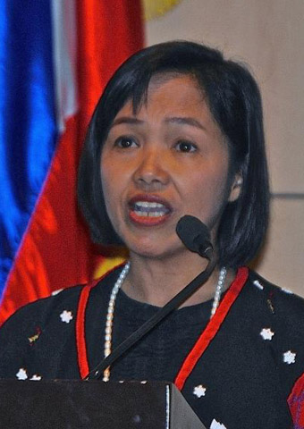 Theologian Agnes Brazal presents at the Sept. 13 Symposium on the Filipino Family at Ateneo de Manila University. (N.J. Viehland)