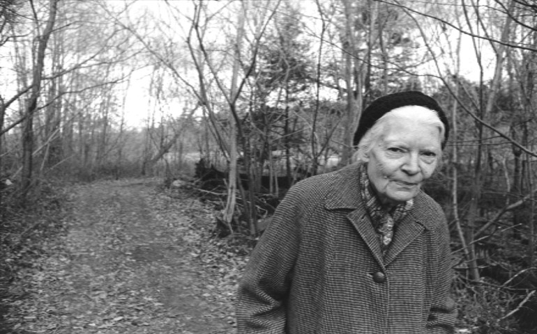 Dorothy Day is pictured at the Catholic Worker farm in Tivoli, New York, in 1970. (CNS/photo © Bob Fitch) 