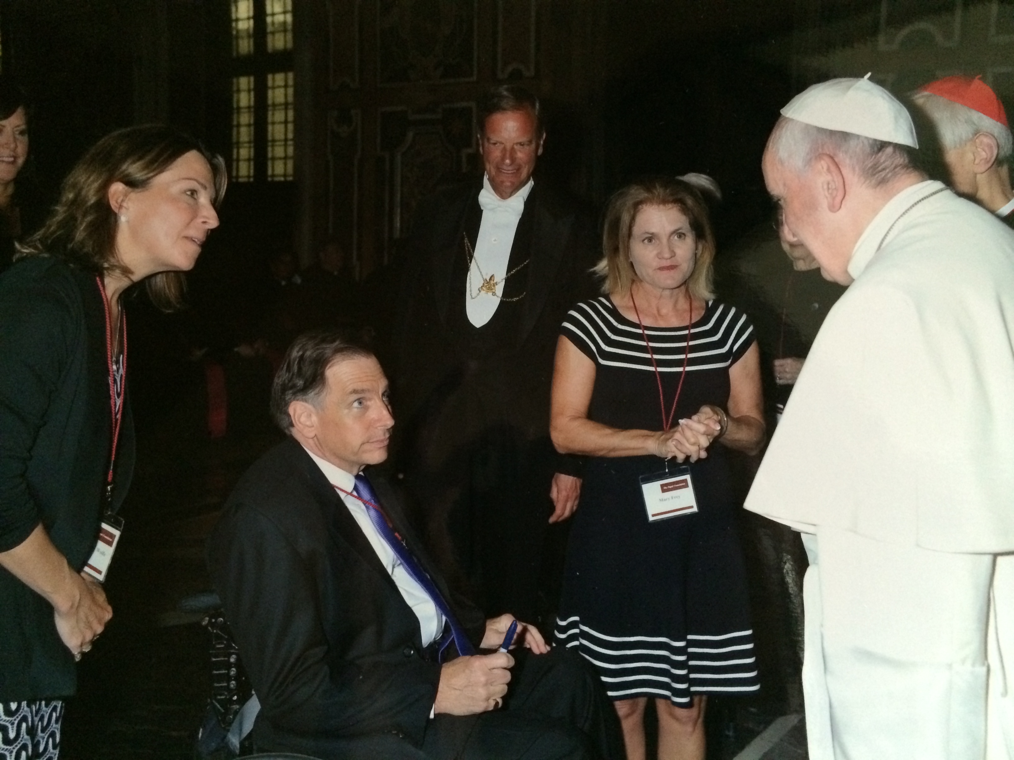 Carol Frey Wolfe, Jim Frey, and wife, Mary White Frey, greet Francis (Vatican photo)