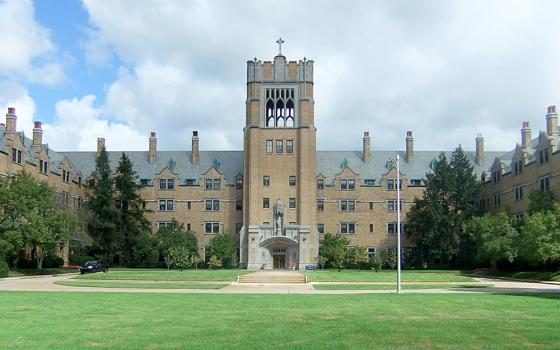 Le Mans Hall on the campus of St. Mary's College in Notre Dame, Indiana, includes administrative offices. (Wikimedia Commons/Jaknelaps)