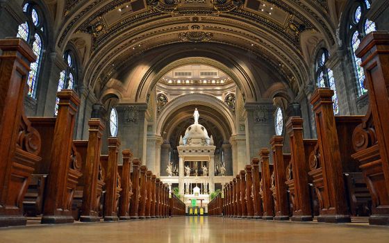 The interior of the Basilica of St. Mary, Minneapolis (Wikimedia Commons/Andreas Faessler)