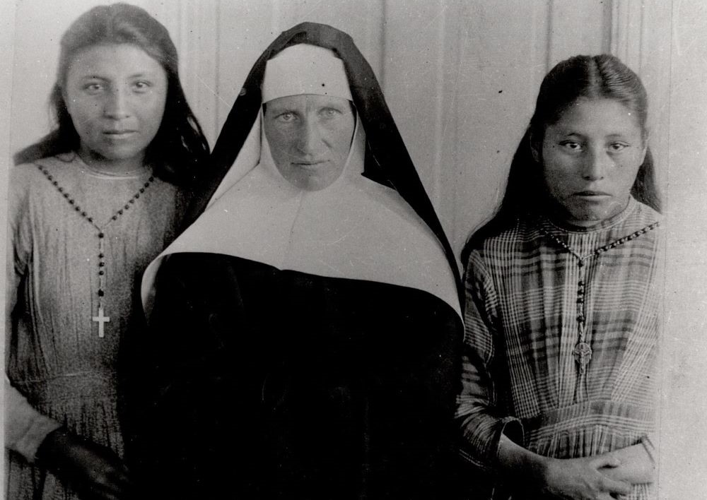 Sister with two Native girls