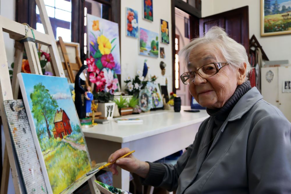 Sr. Maria Anete Hertha Becker, 99, remains active in her community as an artist and art teacher.