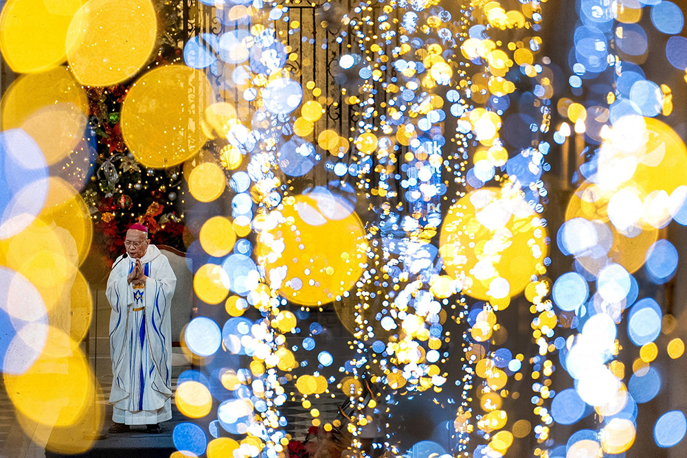 Bishop Honesto Ongtioco of Cubao, Philippines, celebrates the first of the nine-day dawn Mass known as “Misa de Gallo,” ahead of Christmas, at the Immaculate Conception Cathedral of Cubao in Manila Dec.16, 2024. (OSV News/Reuters/Lisa Marie David)