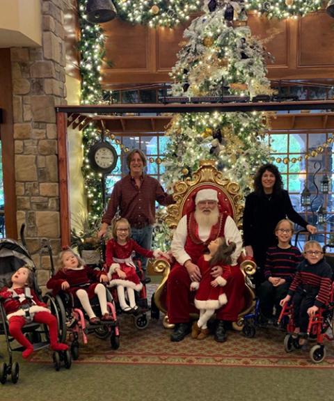 The Greenan children with parents Ed and Vicki at Christmas (Courtesy of the Greenan family)