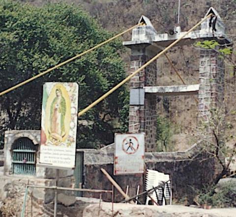 The historic Arcediano Bridge, the first suspension bridge in Mexico and the second in the entire hemisphere (preceded only by the Brooklyn Bridge in New York), was destroyed for dam construction. (Provided photo)