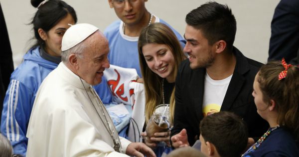 Amid The Darkness, Hold Fast To Light Of Hope, Pope Says | National ...