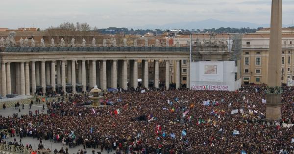 Francis preaches mercy, forgiveness on first papal Sunday | National ...