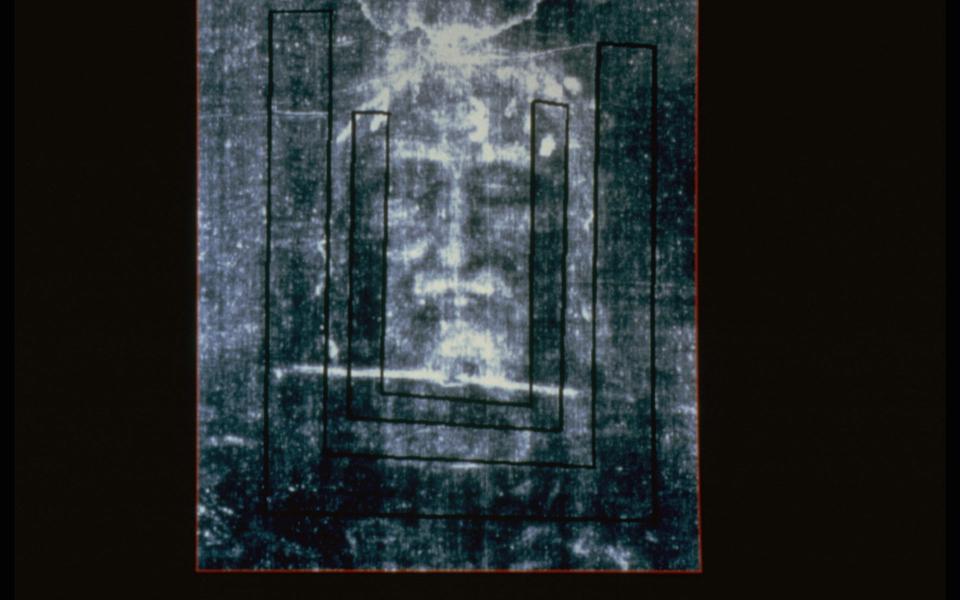 X-Ray image of shroud.