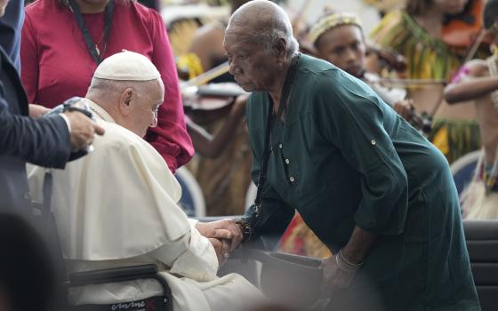 Sandra Russo meets Pope Francis at APEC Haus in Port Moresby, Papua New Guinea, Saturday, Sept. 7, 2024. (AP Photo/Mark Baker)