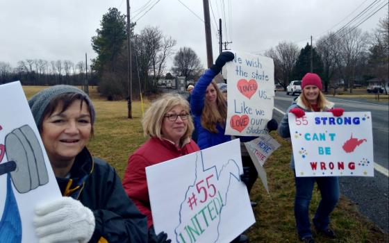 Teachers strike on Feb. 23 at Bunker Hill Elementary School in Berkeley County, West Virginia. (Wikimedia Commons/Eric Bourgeois)